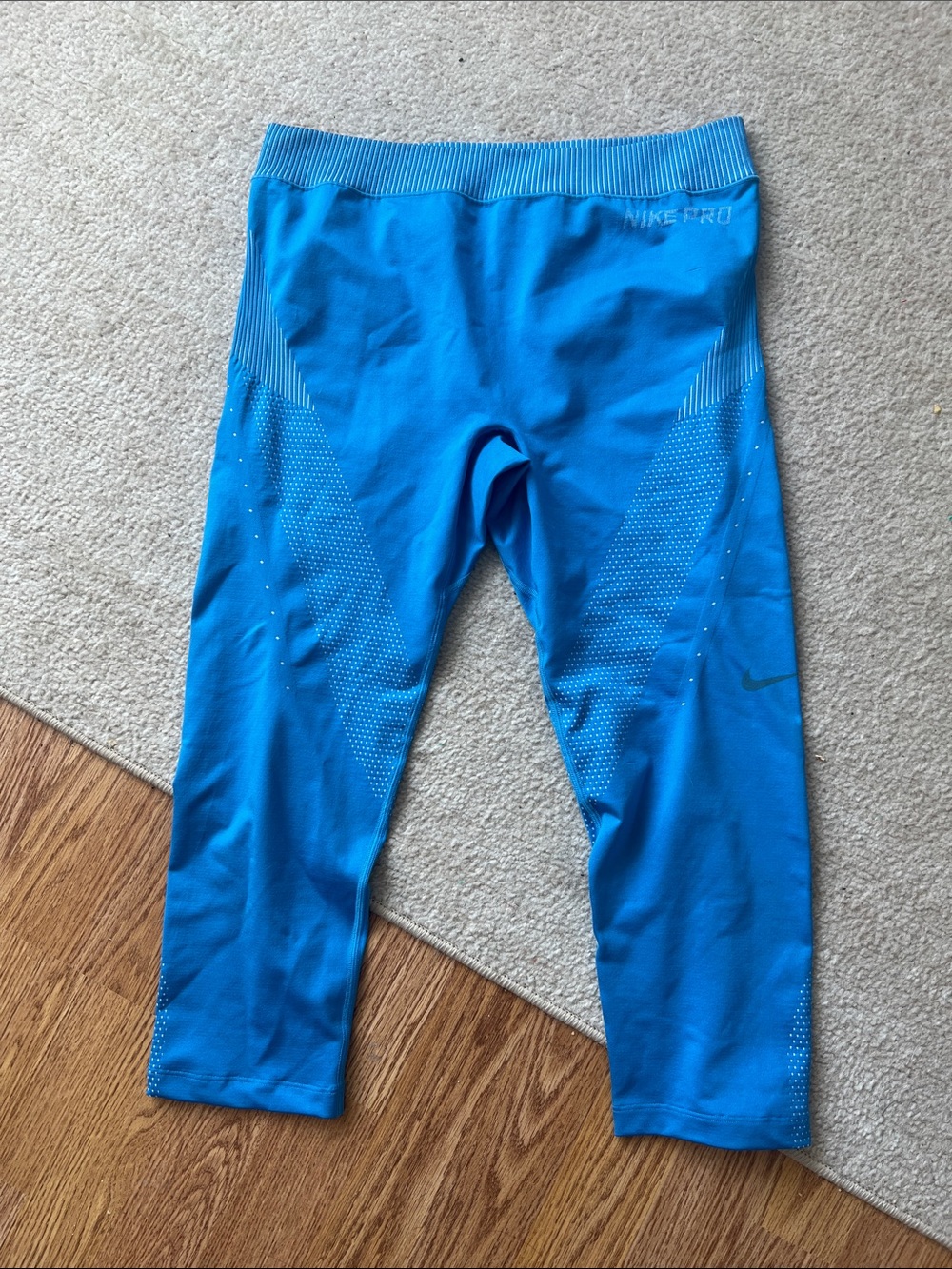 Nike Kids Bright Blue Athletic Capri Leggings